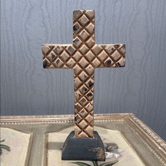 Rustic Primitive Wooden Standing Cross - Picture 1 of 10